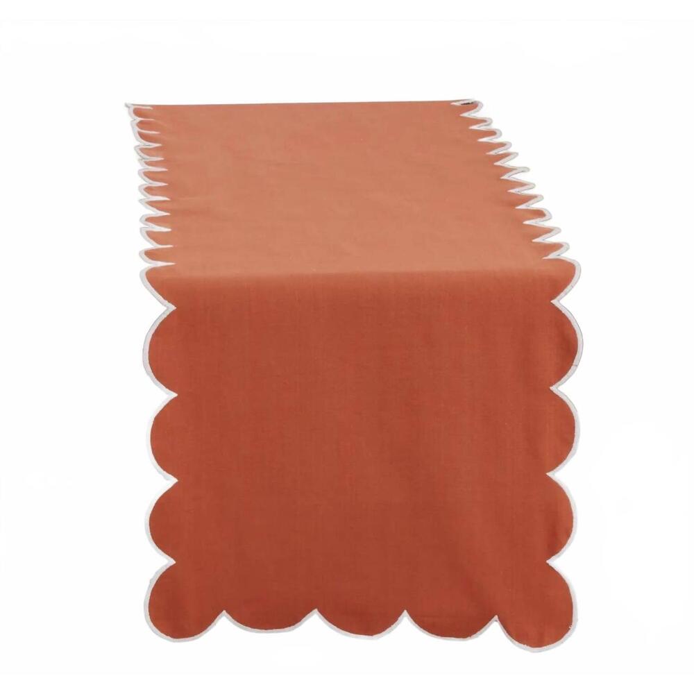 NEW SARO LIFESTYLE scallop table runner in rust